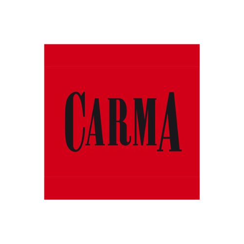 Schwarzer Schriftzug "CARMA" auf rotem Hintergrund.